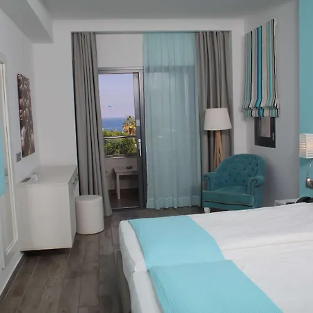 Hotel Cooee Kyknos & 4*